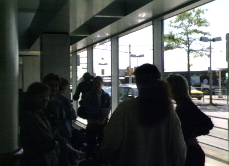 Plyc006.jpg - JFK Airport, New York, USA, 3 hours wait until the bus came to pick us up.